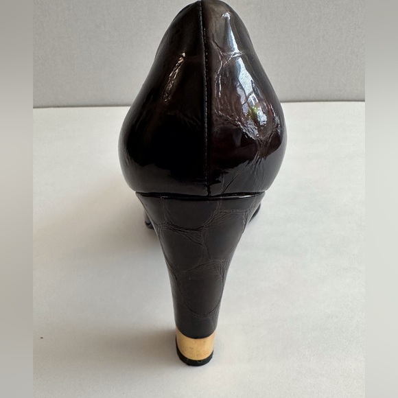 Stuart Weitzman Patent Leather Pumps Size 9 - Picture 9 of 9